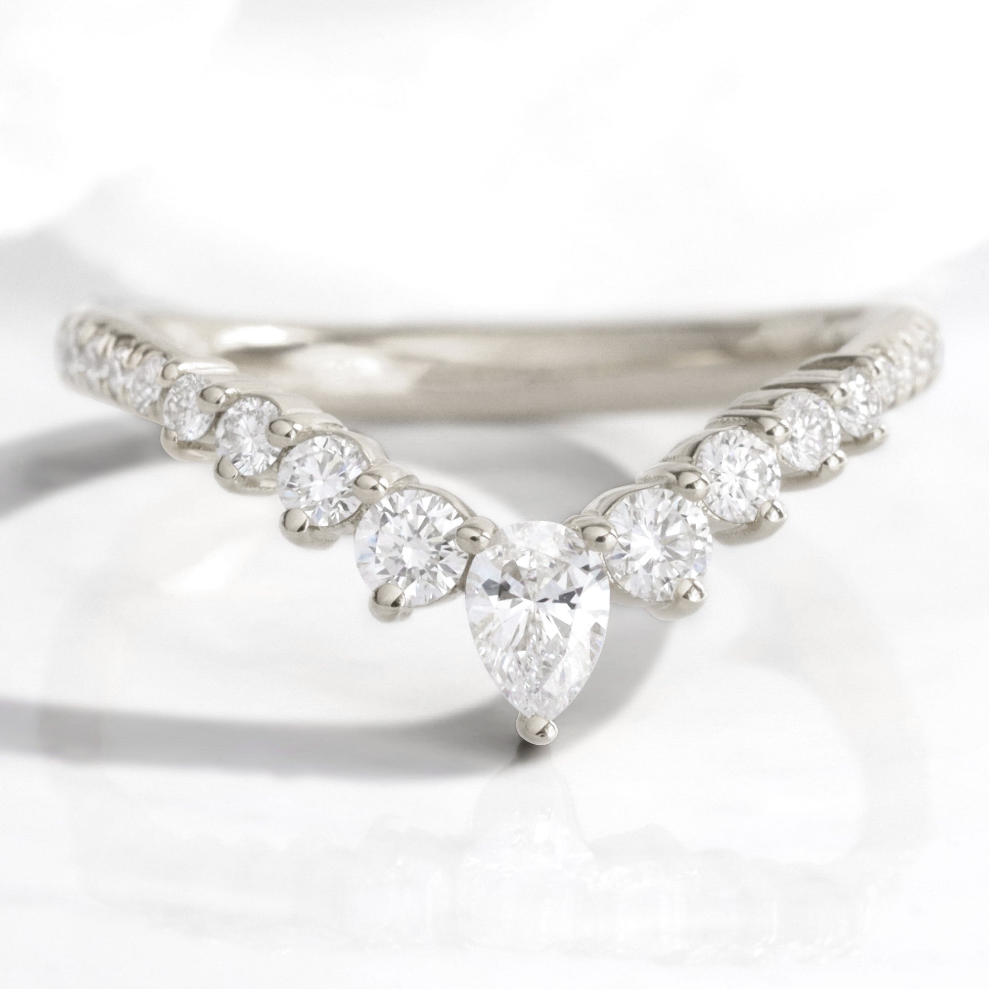 Wishbonediamondweddingringwhit