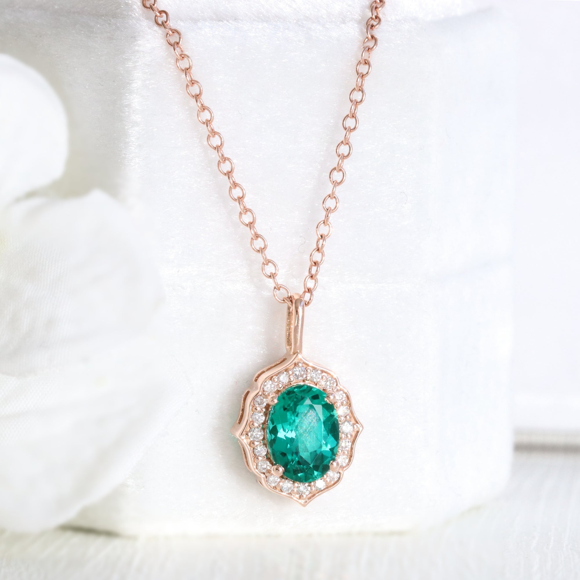 Vintage Green Emerald Necklace Rose Gold Oval Emerald Diamond