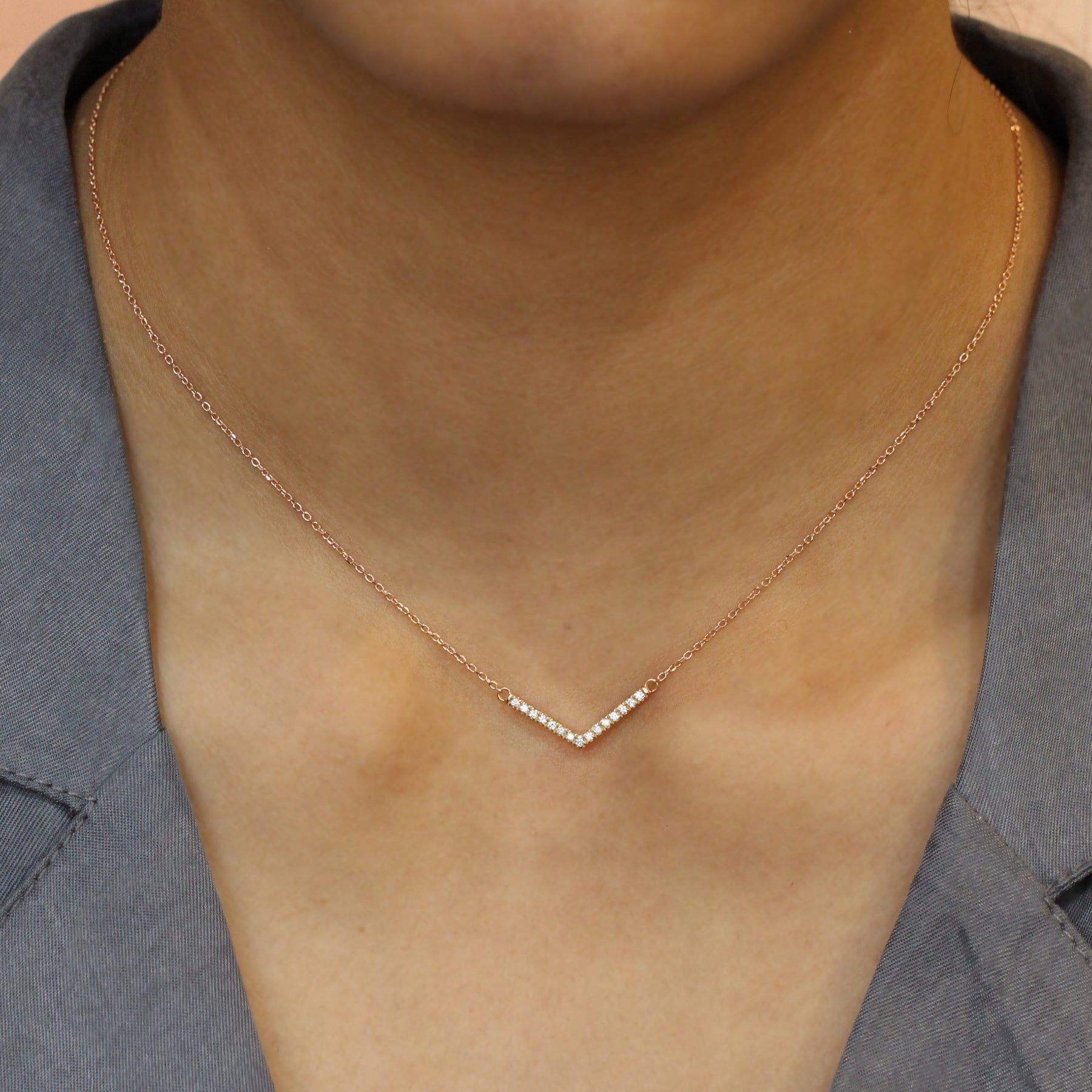 Gold v shaped diamond necklace Clearance