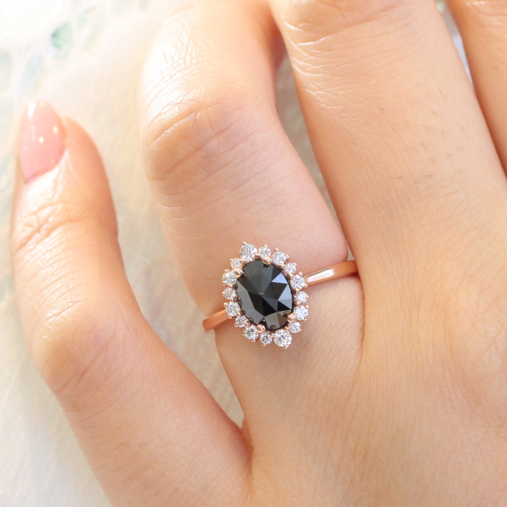Radioactief onregelmatig Onverenigbaar Rose Cut Black Diamond Engagement Ring Rose Gold Halo Oval Ring | La More  Design