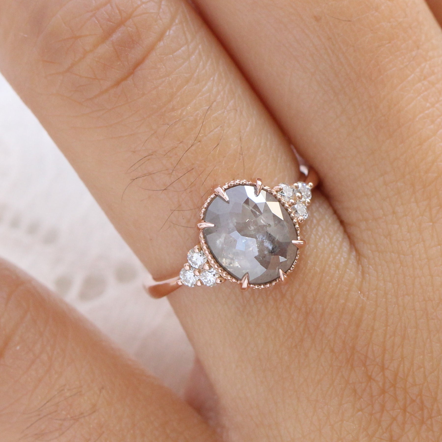 Rose gold gem ring top