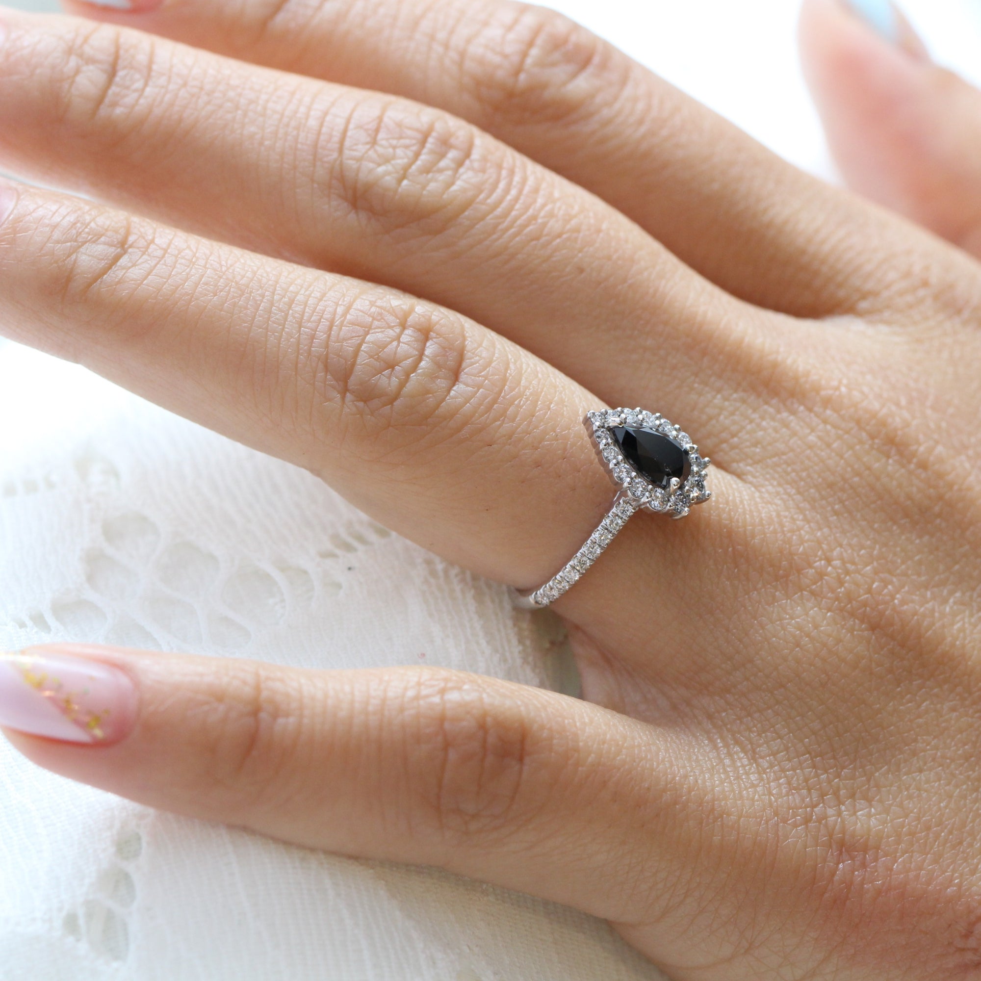negeren Collectief kussen Natural Black Diamond Engagement Ring Rose Gold Large Halo Pear Ring | La  More Design