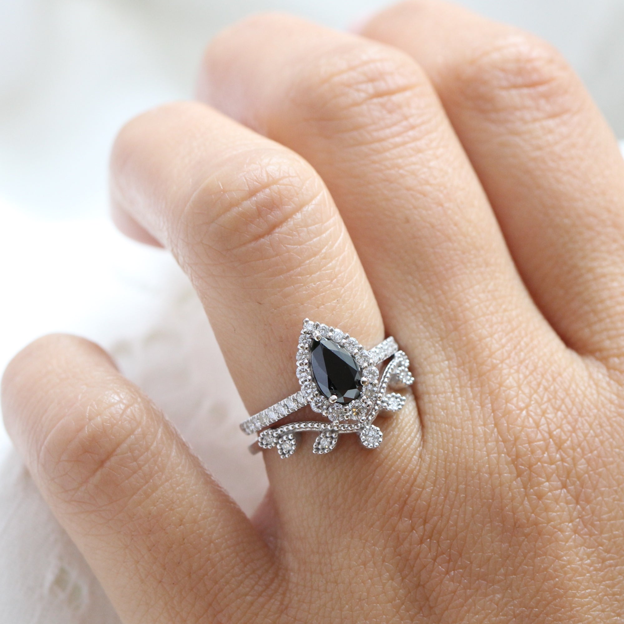 Leaf wedding deals ring set