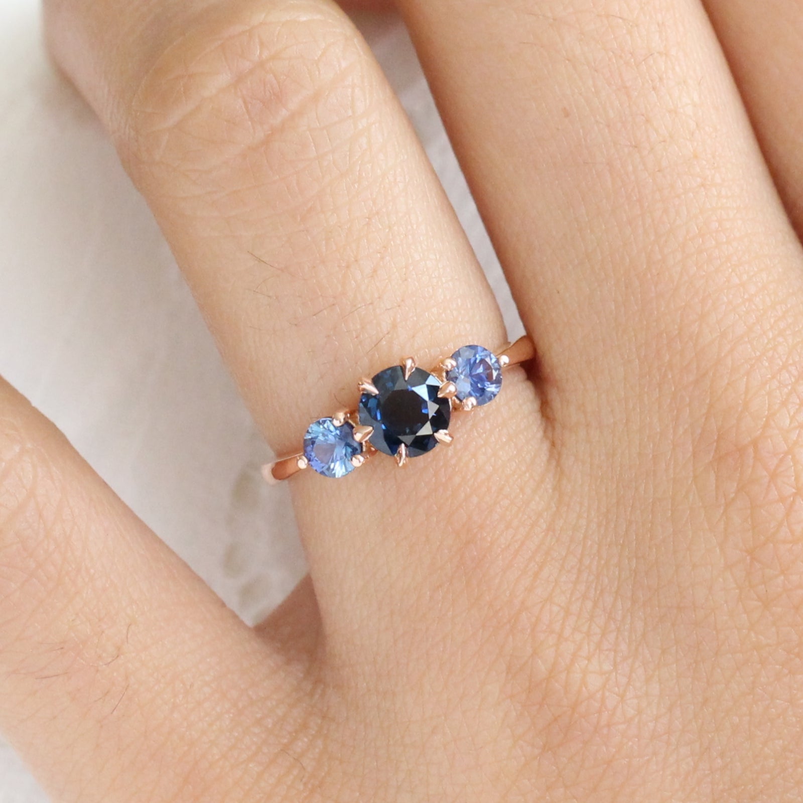 Sapphire gemstone ring shop