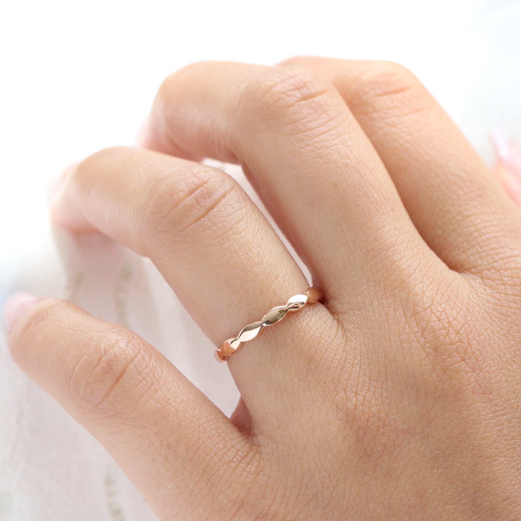 Plain Gold Wedding Band in Solid 14k Rose Gold Scalloped Wedding