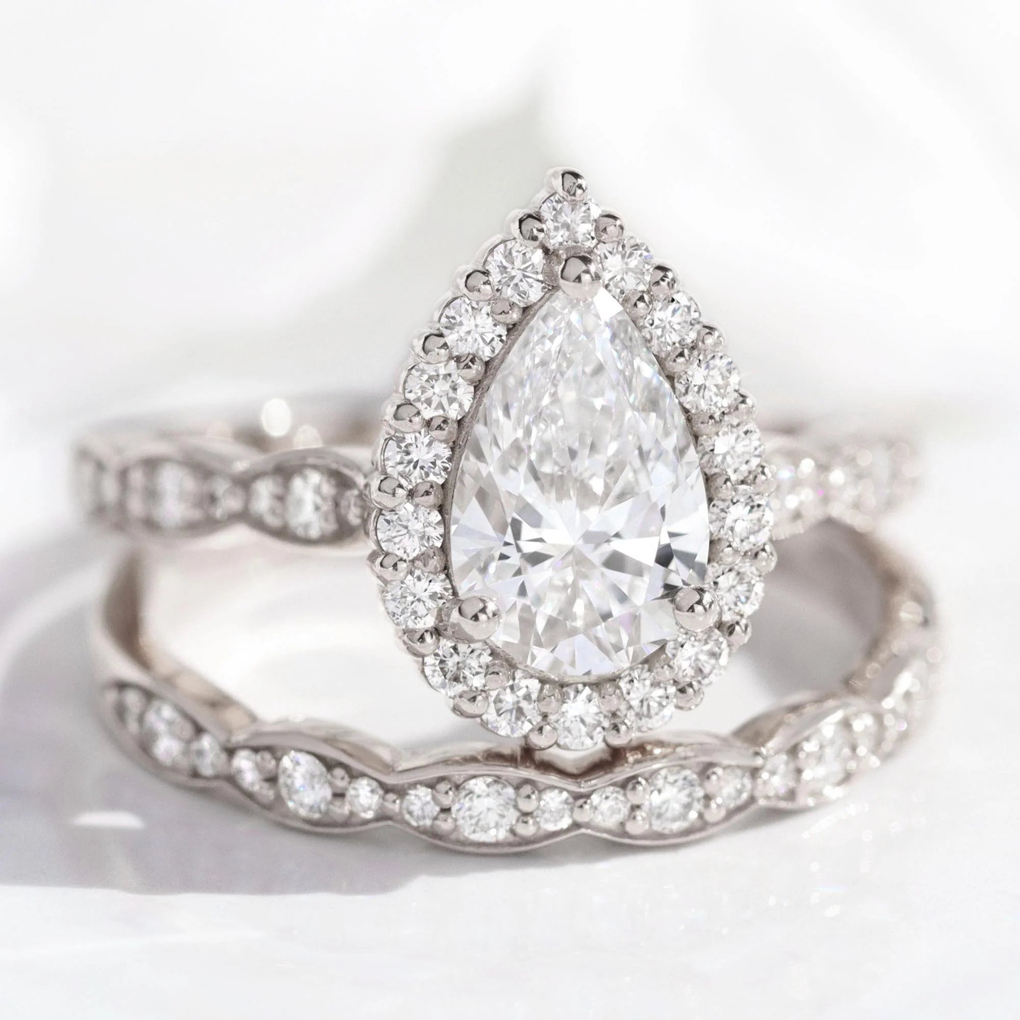 Pear Lab Diamond Ring Bridal Set w/ Diamond Scalloped Wedding Band | Luna Halo