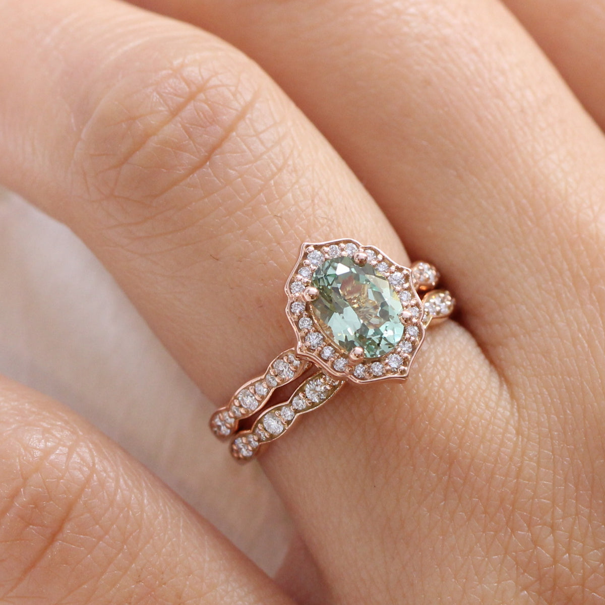 Oval green sapphire ring rose gold matching diamond wedding band la more design jewelry