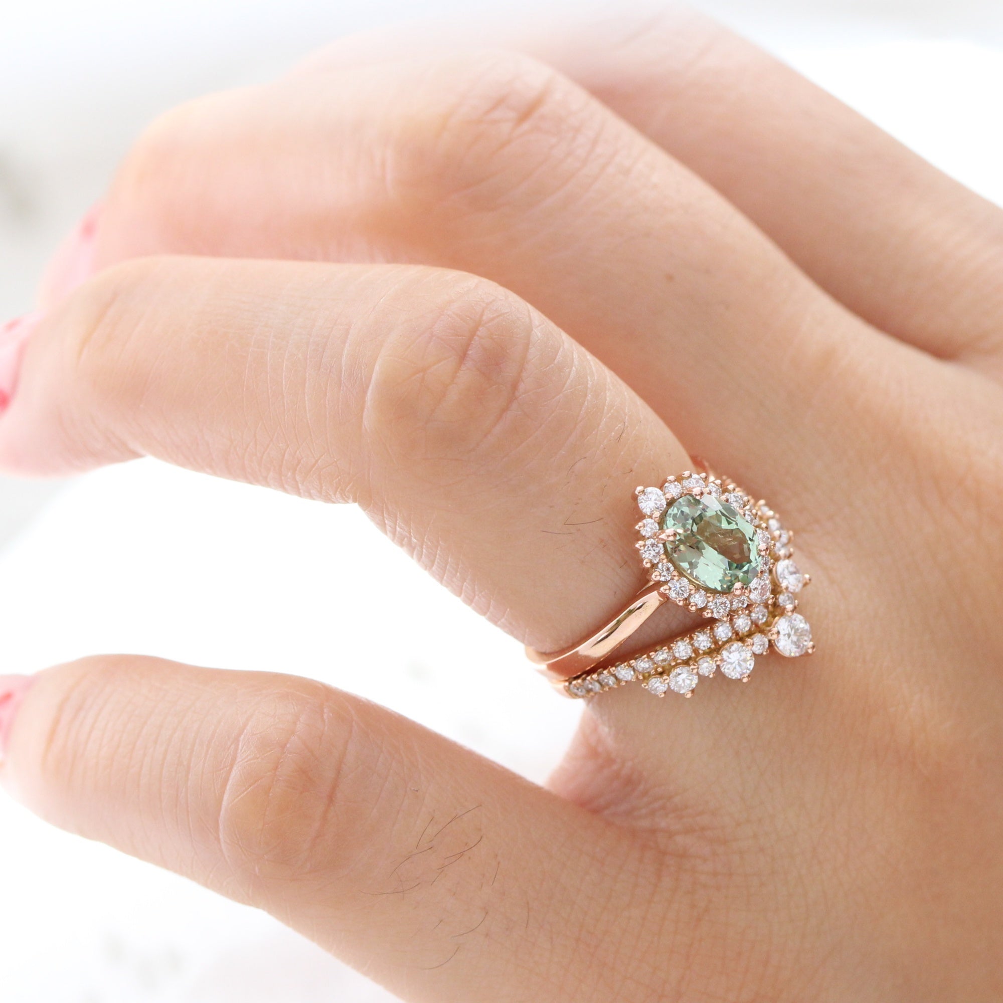 Oval green sapphire ring rose gold v shaped diamond wedding band la more design jewelry
