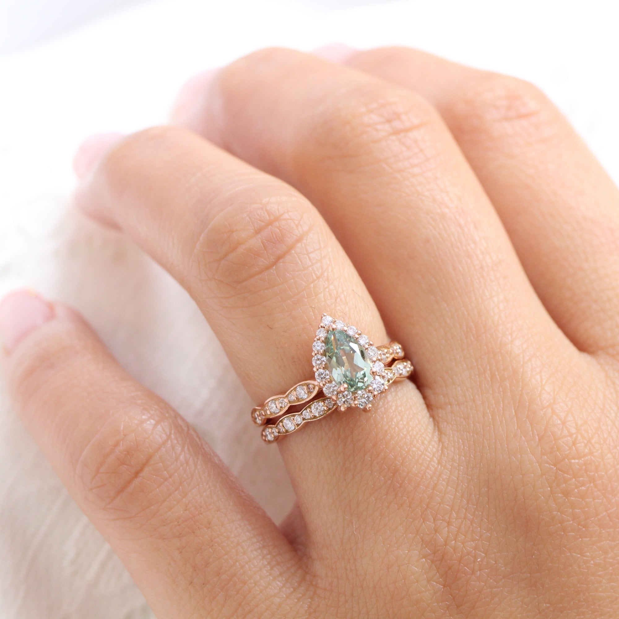Pear green sapphire ring rose gold matching diamond wedding band la more design jewelry