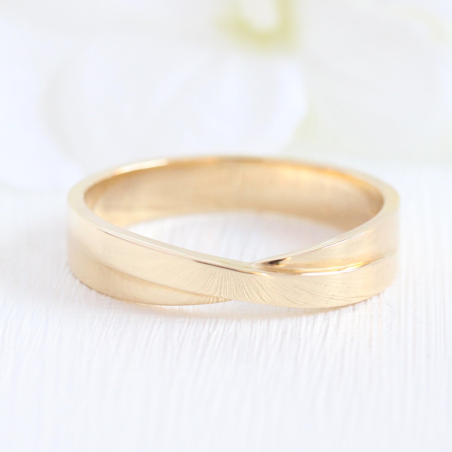 Monogram Infini wedding band, yellow gold - Categories Q9F72C