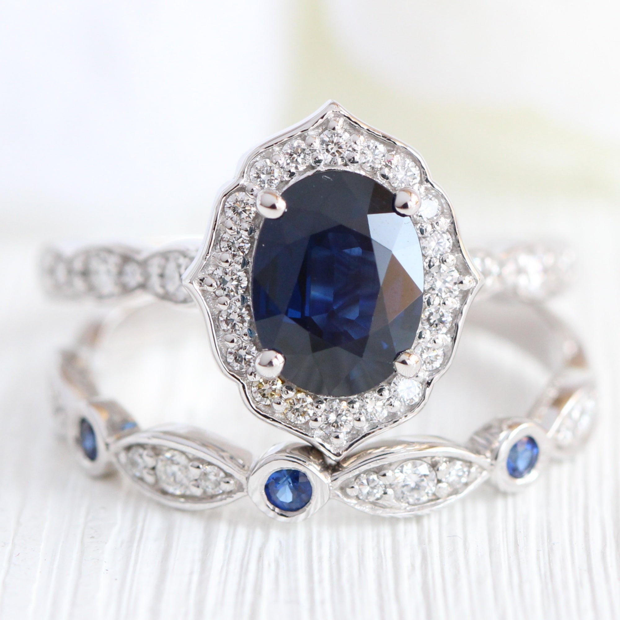 natural blue sapphire engagement ring rose gold vintage halo diamond ring la more design jewelry