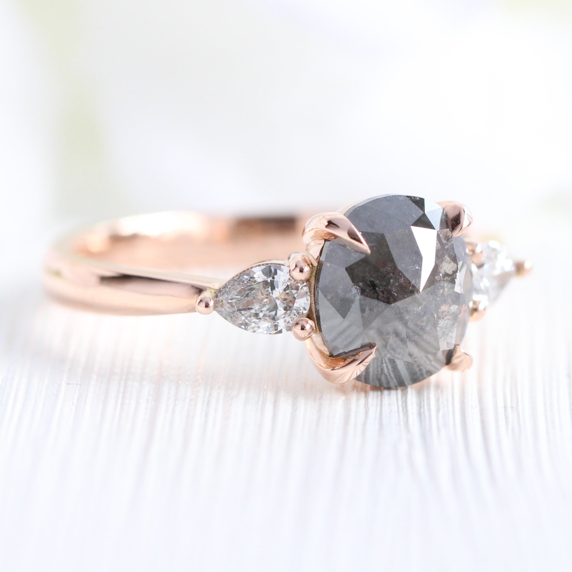 oval salt and pepper diamond ring rose gold 3 stone ring la more design jewelry
