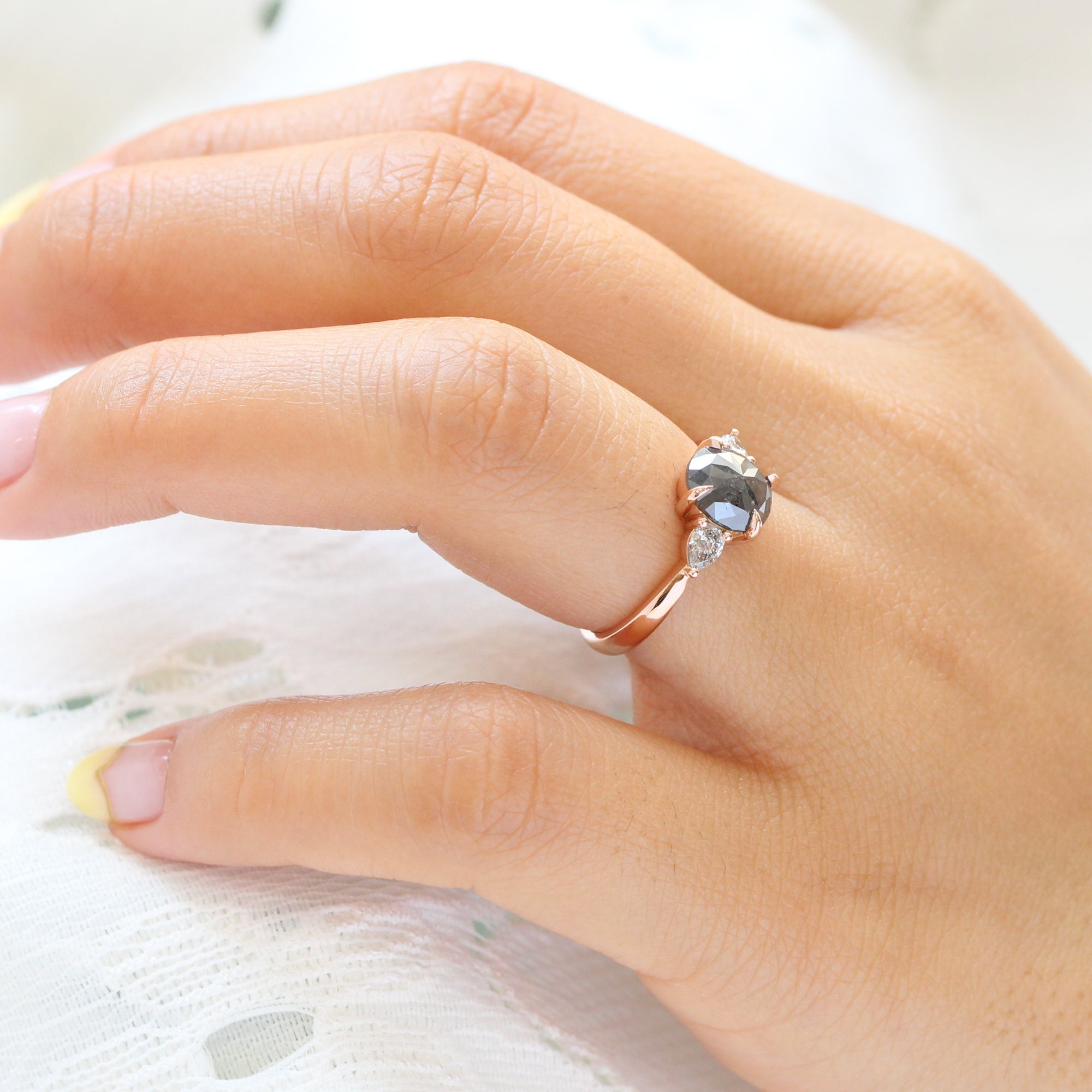 oval salt and pepper diamond ring rose gold 3 stone ring la more design jewelry