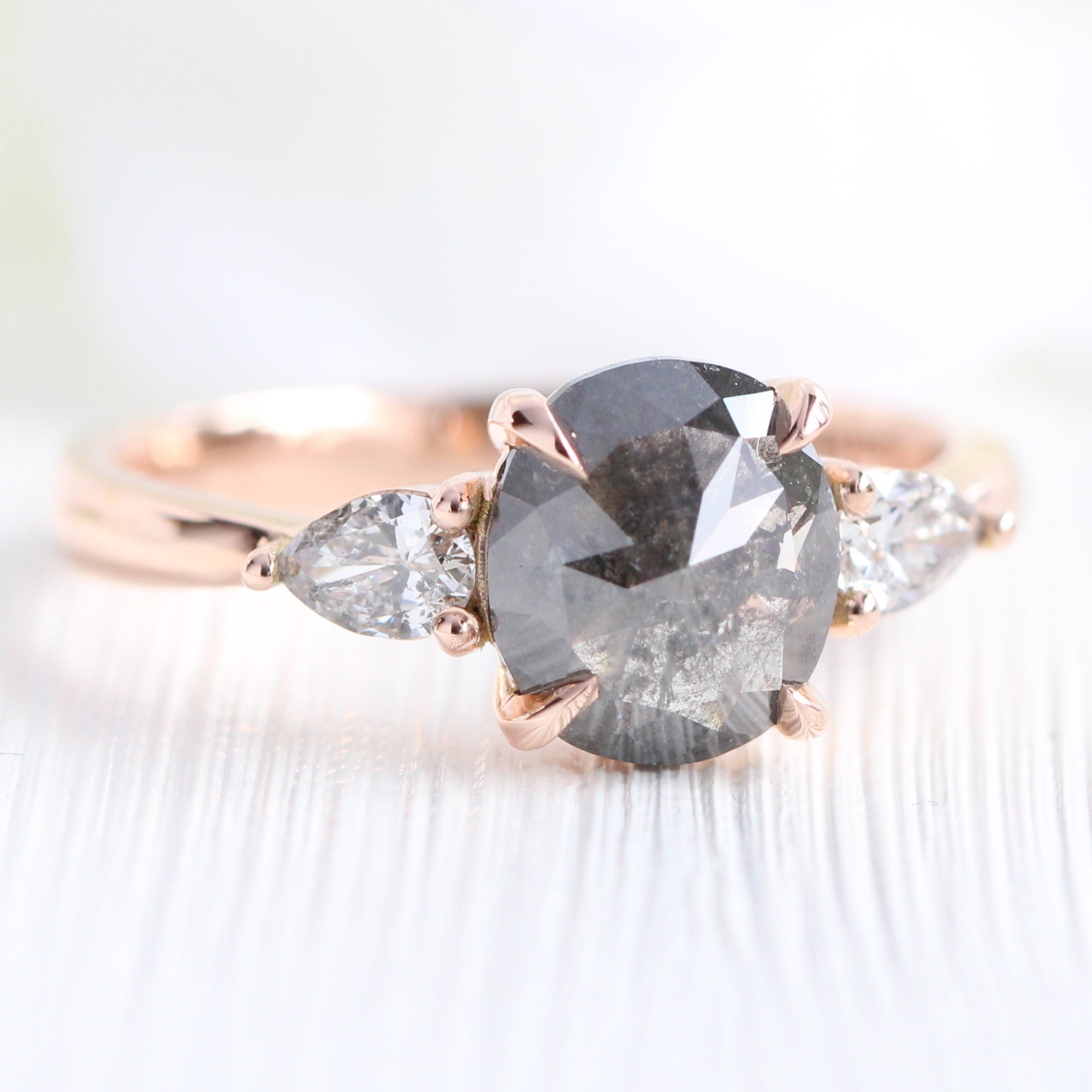 oval salt and pepper diamond ring rose gold 3 stone ring la more design jewelry