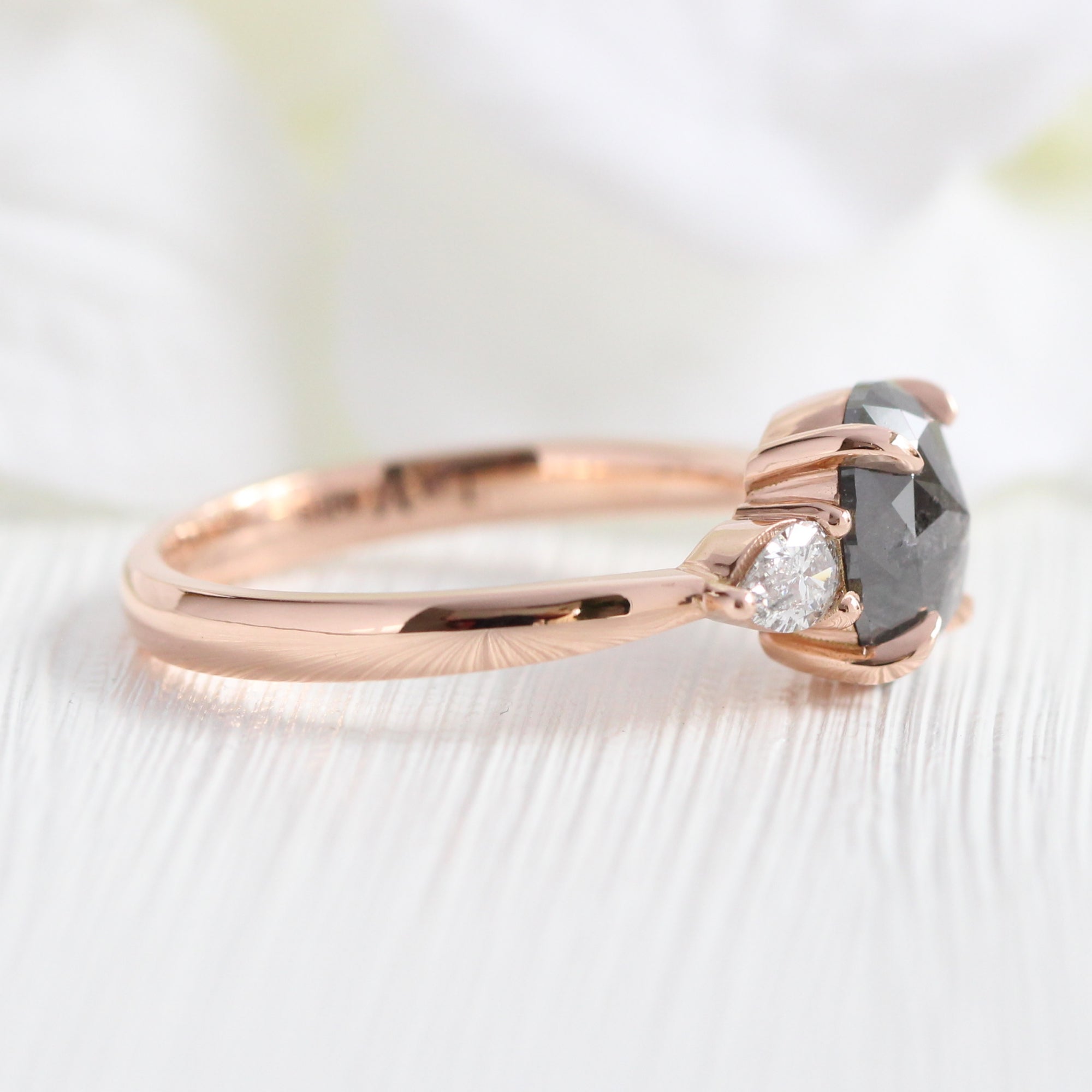 oval salt and pepper diamond ring rose gold 3 stone ring la more design jewelry