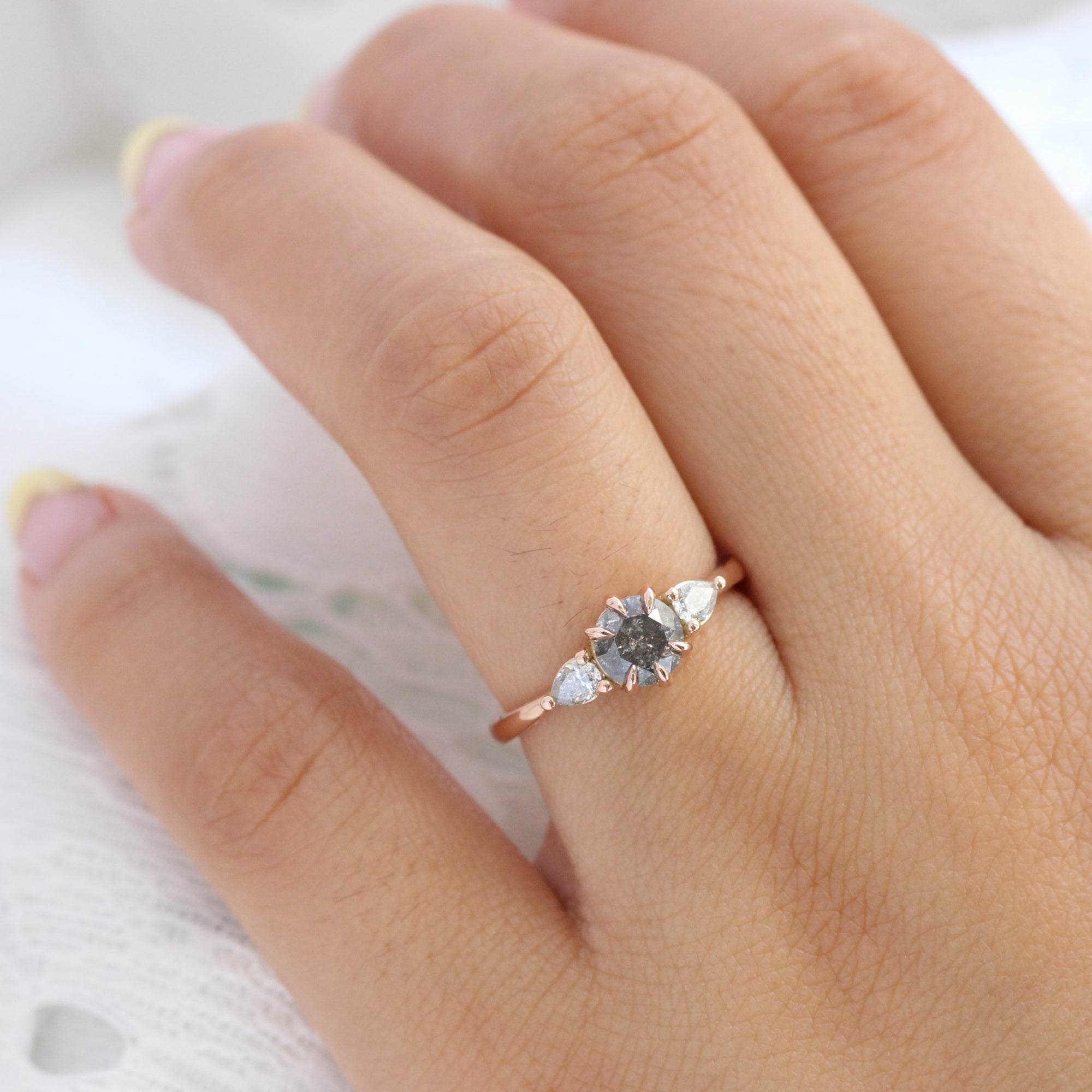 round salt and pepper diamond ring rose gold 3 stone ring la more design jewelry