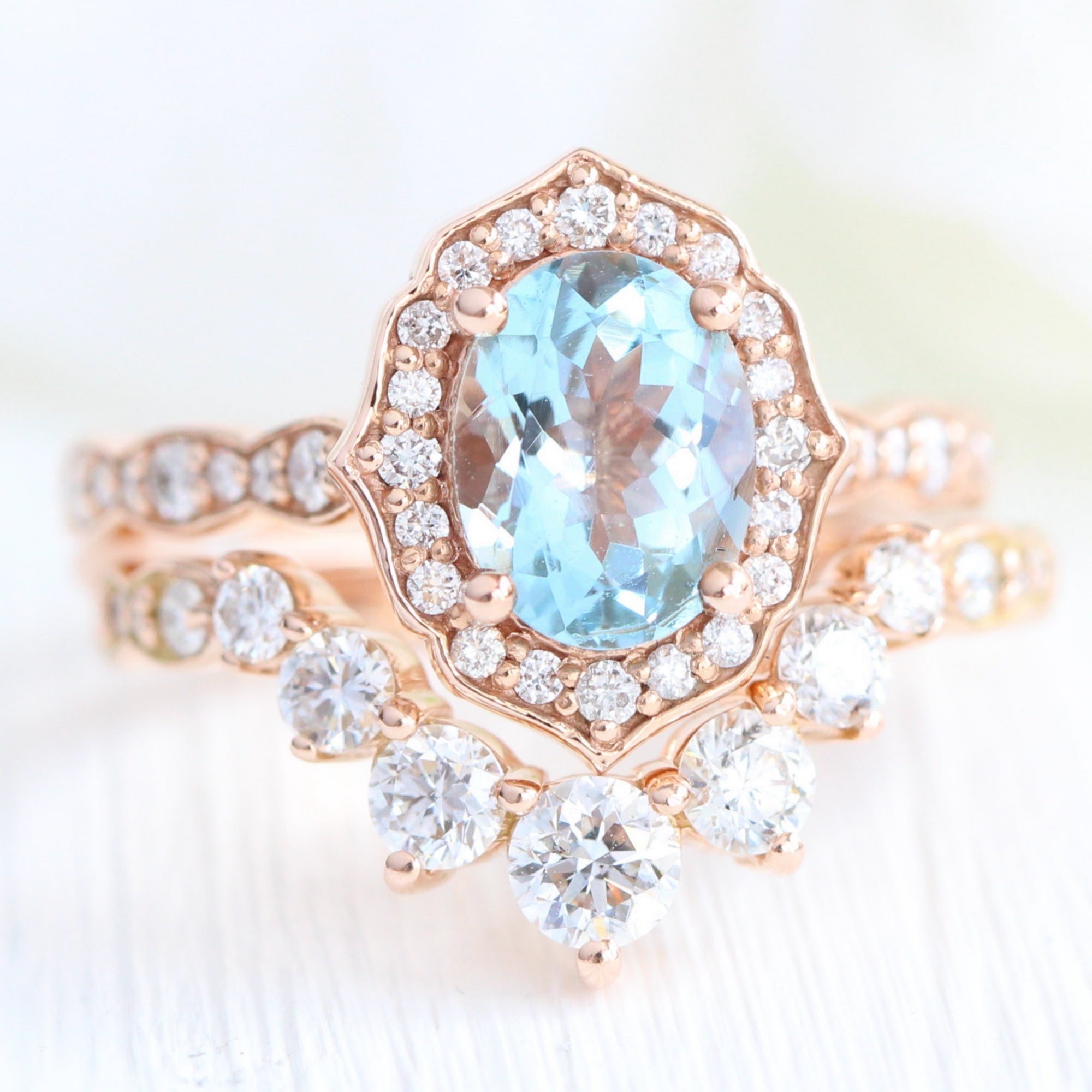 Vintage Floral Oval Aquamarine Ring w/ Diamonds in Scalloped Band